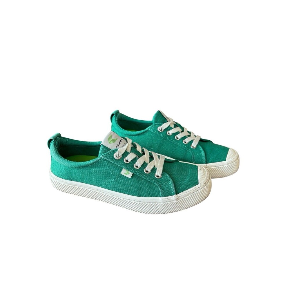 Cariuma OCA Low Sneaker Men 6.5 Women 8 Unisex Green Canvas Eco Skate Shoes